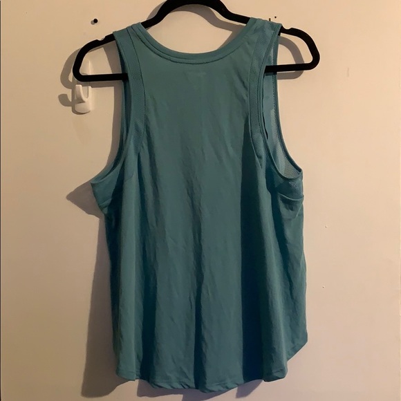 Large Old Navy Turquoise Blue Workout Top - Picture 3 of 4
